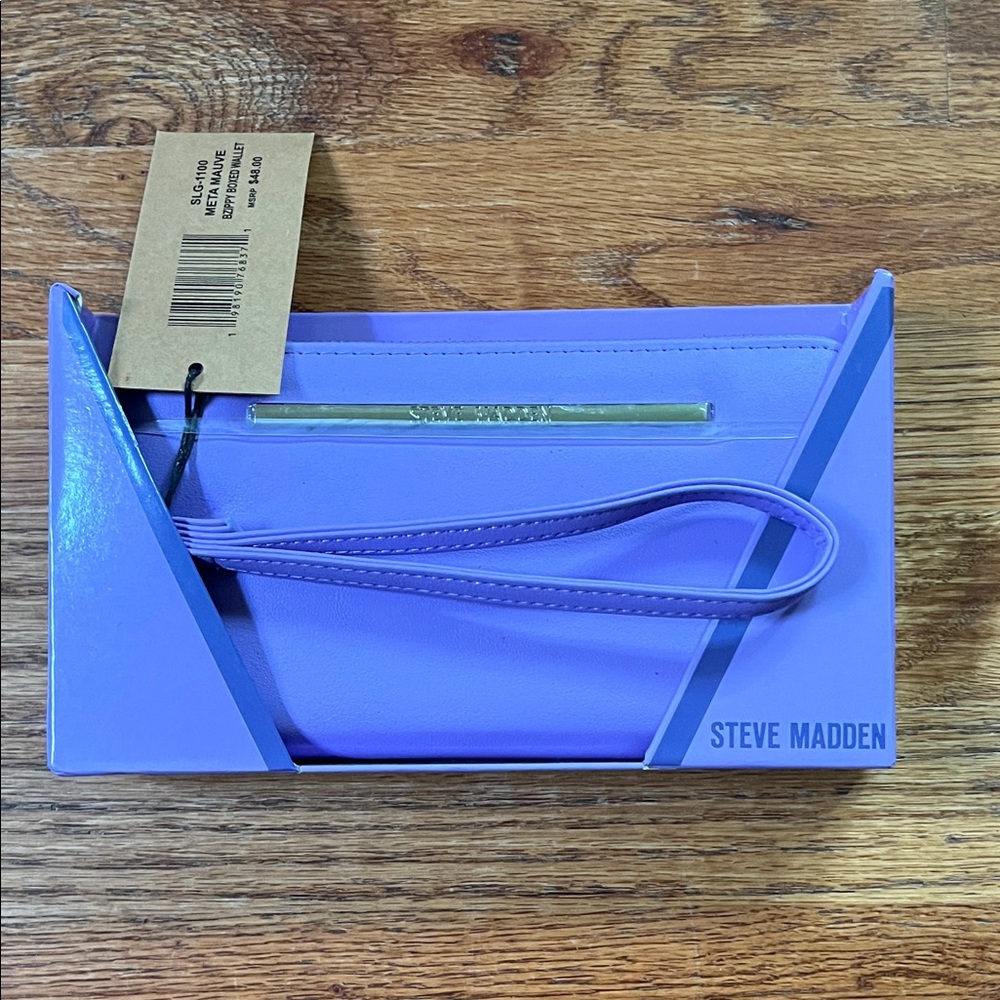 Steve Madden Lavender Wristlet